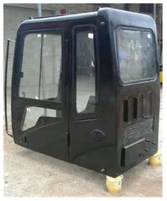 CATERPILLAR 320D - Kabiin - Ekskavaator: pilt 1 CATERPILLAR 320D - Kabiin - Ekskavaator: pilt 1