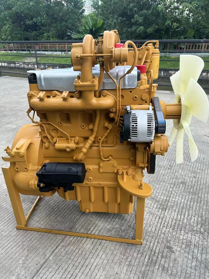 CATERPILLAR C4.4 - Mootor - Ekskavaator: pilt 4 CATERPILLAR C4.4 - Mootor - Ekskavaator: pilt 4