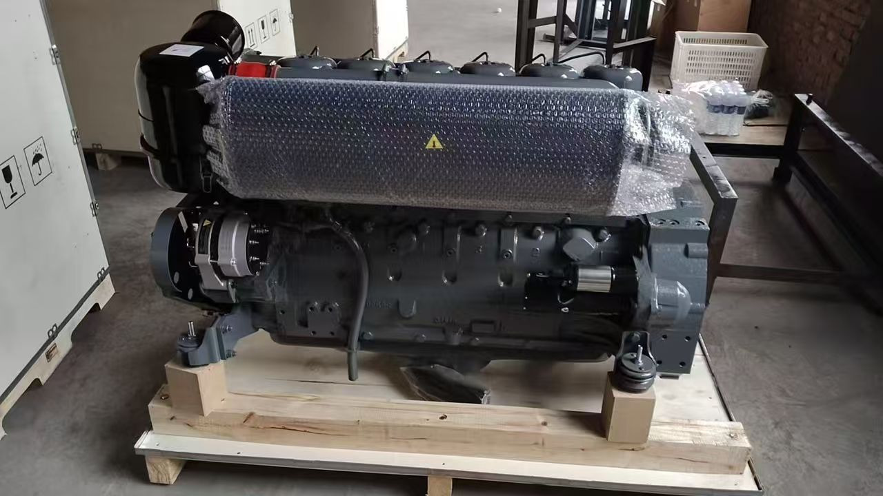 DEUTZ F4L912 - Mootor - Ekskavaator: pilt 1 DEUTZ F4L912 - Mootor - Ekskavaator: pilt 1