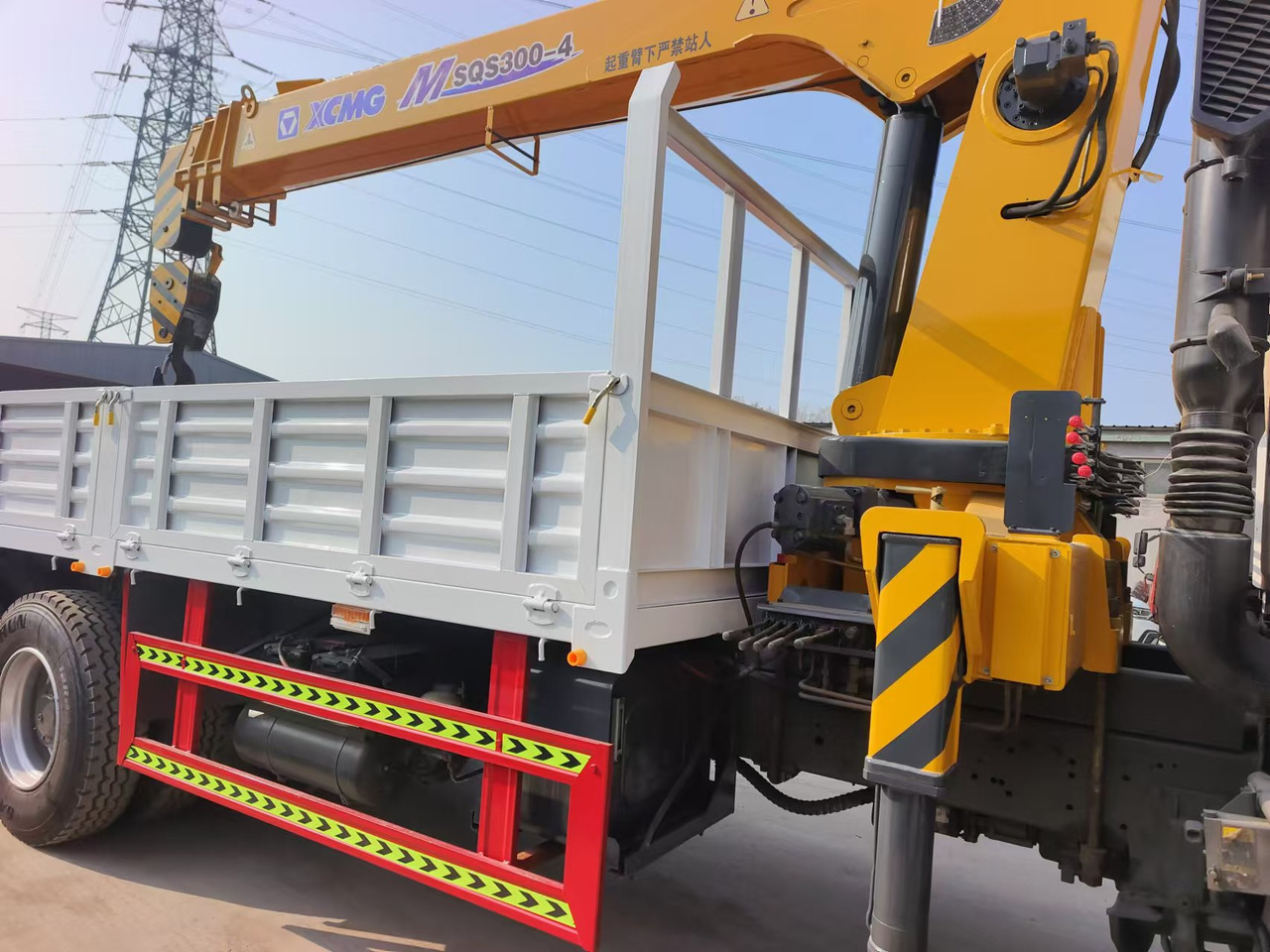 HOWO,XCMG HOWO 375,XCMG MSQS300-4 12 tons - Tsisternauto: pilt 5 HOWO,XCMG HOWO 375,XCMG MSQS300-4 12 tons - Tsisternauto: pilt 5