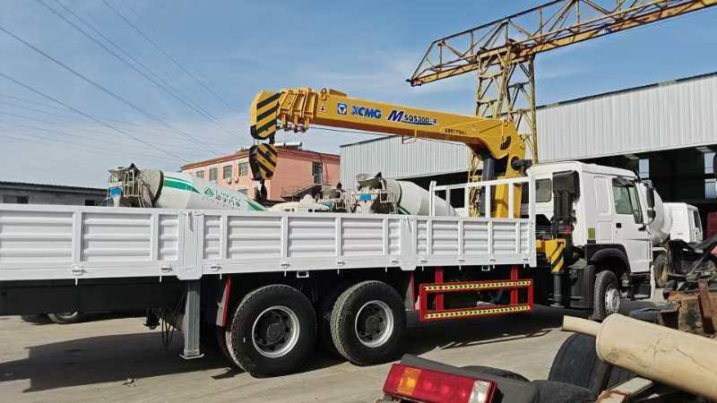 HOWO ,XCMG HOWO 375 engine,XCMG 12 tons crane truck - Kraanaga veoauto: pilt 4 HOWO ,XCMG HOWO 375 engine,XCMG 12 tons crane truck - Kraanaga veoauto: pilt 4