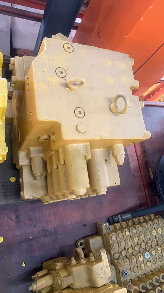 HYUNDAI R210-7 - Hüdrauliline klapp - Ekskavaator: pilt 3 HYUNDAI R210-7 - Hüdrauliline klapp - Ekskavaator: pilt 3