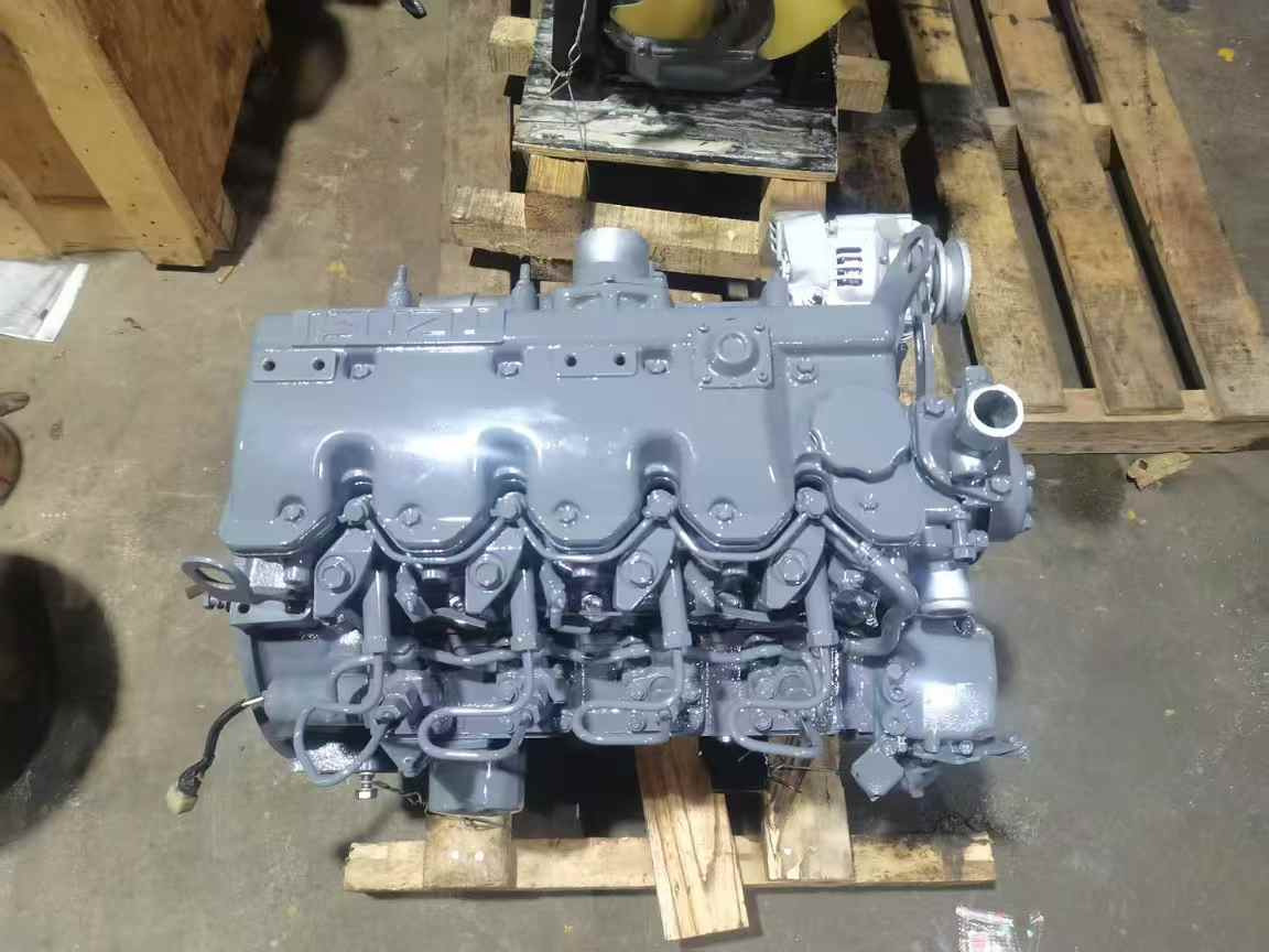 ISUZU 3LB1 - Kabiin - Ekskavaator: pilt 1 ISUZU 3LB1 - Kabiin - Ekskavaator: pilt 1
