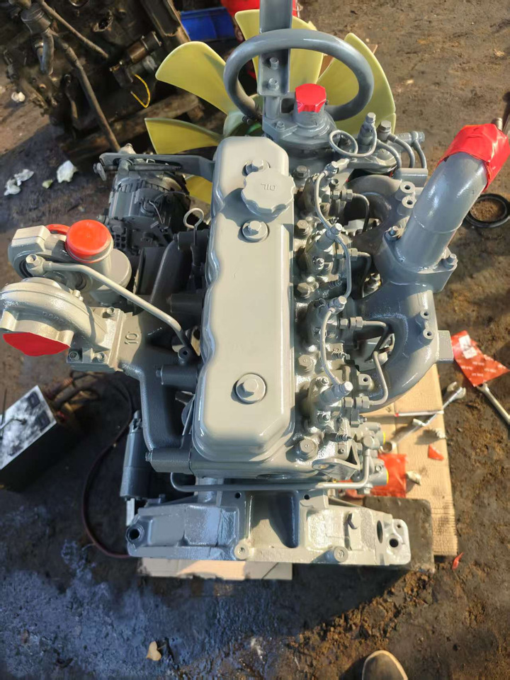 ISUZU 4BG1 - Mootor - Muu seadmestik: pilt 1 ISUZU 4BG1 - Mootor - Muu seadmestik: pilt 1
