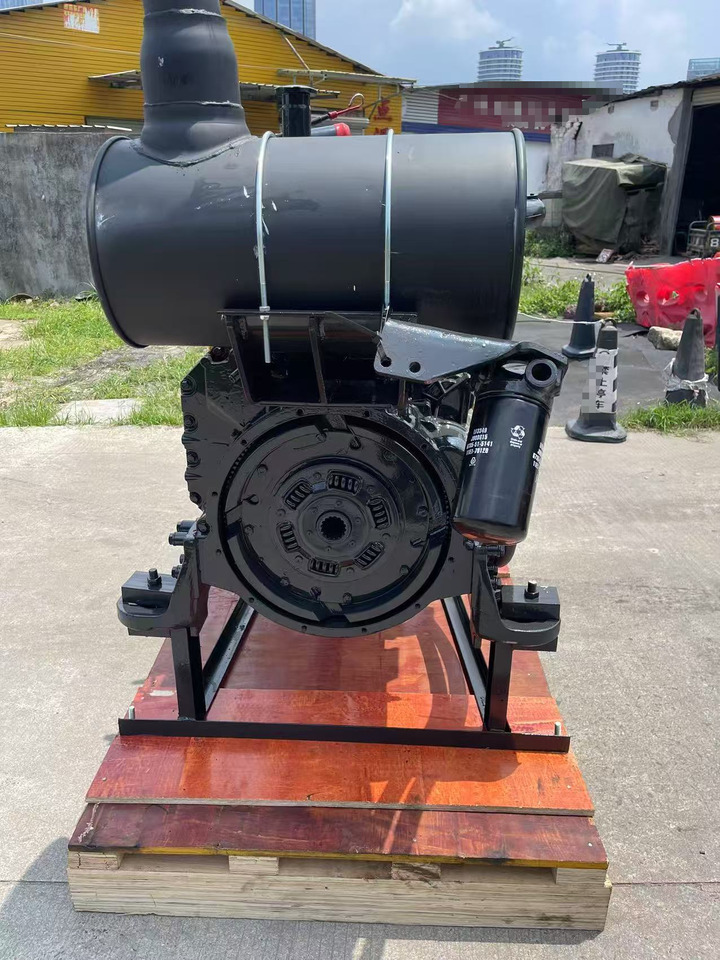 KOMATSU 6D107E-1 - Mootor - Ekskavaator: pilt 3 KOMATSU 6D107E-1 - Mootor - Ekskavaator: pilt 3