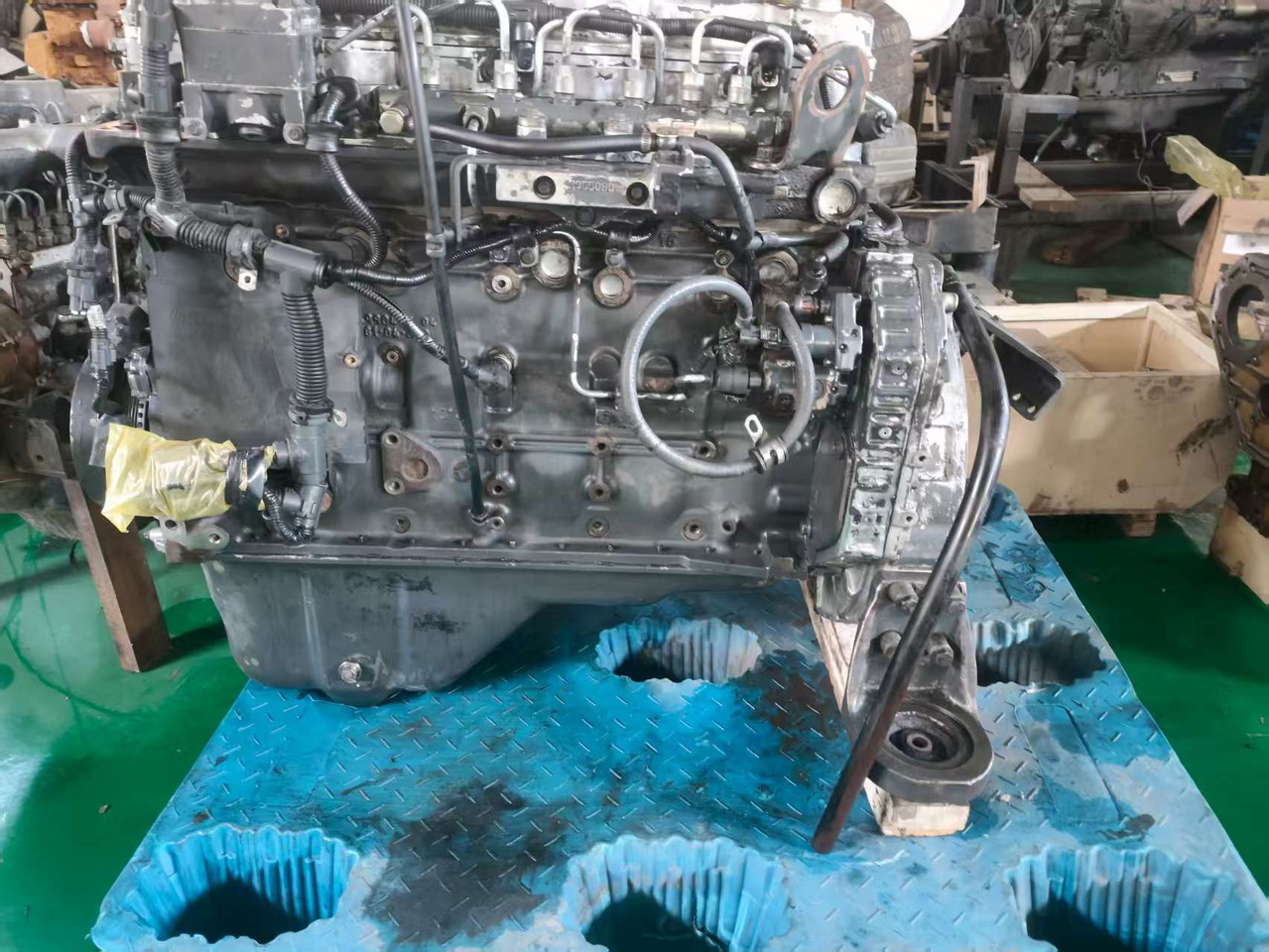 KOMATSU 6D107E-1 - Mootor - Ekskavaator: pilt 1 KOMATSU 6D107E-1 - Mootor - Ekskavaator: pilt 1