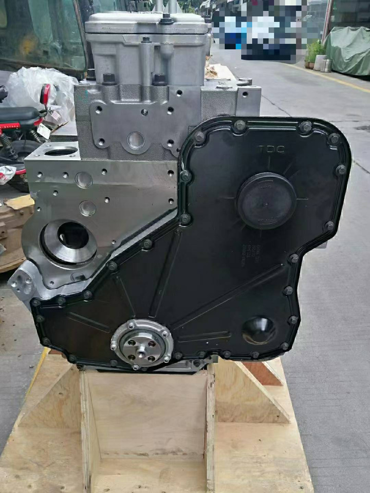 KOMATSU KOMATSU 6D114 CUMMINS QSC8.3 - Silindriplokk - Ekskavaator: pilt 3 KOMATSU KOMATSU 6D114 CUMMINS QSC8.3 - Silindriplokk - Ekskavaator: pilt 3