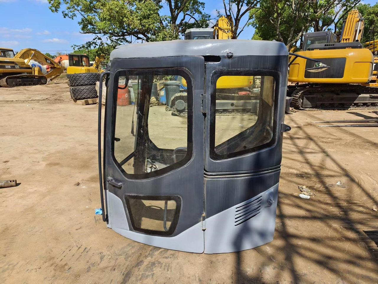 KOMATSU PC78US-6 - Kabiin - Ekskavaator: pilt 2 KOMATSU PC78US-6 - Kabiin - Ekskavaator: pilt 2