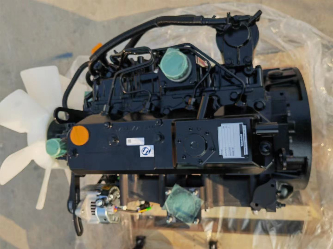 MITSUBISHI 4M40 - Mootor - Ekskavaator: pilt 1 MITSUBISHI 4M40 - Mootor - Ekskavaator: pilt 1