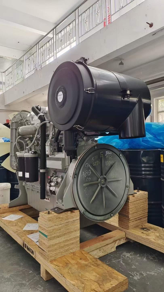 PERKINS 2506D - Mootor - Ekskavaator: pilt 2 PERKINS 2506D - Mootor - Ekskavaator: pilt 2