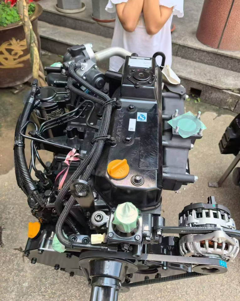 YANMAR 4TNV98 - Mootor - Ekskavaator: pilt 1 YANMAR 4TNV98 - Mootor - Ekskavaator: pilt 1