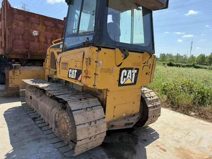 100% Original Caterpillar D5K Mini Track Dozer Cat D5K Bulldozer Superior Performance Running Working Condition Hot Sale - Buldooser: pilt 2 100% Original Caterpillar D5K Mini Track Dozer Cat D5K Bulldozer Superior Performance Running Working Condition Hot Sale - Buldooser: pilt 2