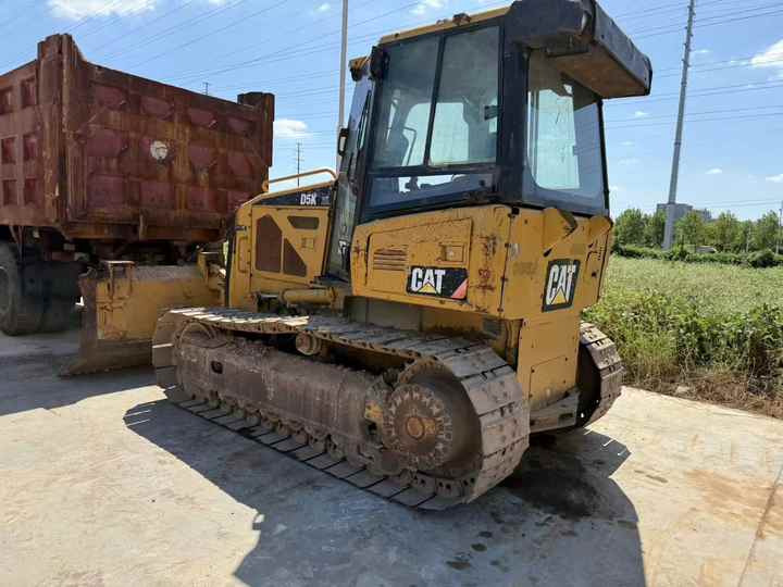 100% Original Caterpillar D5K Mini Track Dozer Cat D5K Bulldozer Superior Performance Running Working Condition Hot Sale - Buldooser: pilt 3 100% Original Caterpillar D5K Mini Track Dozer Cat D5K Bulldozer Superior Performance Running Working Condition Hot Sale - Buldooser: pilt 3