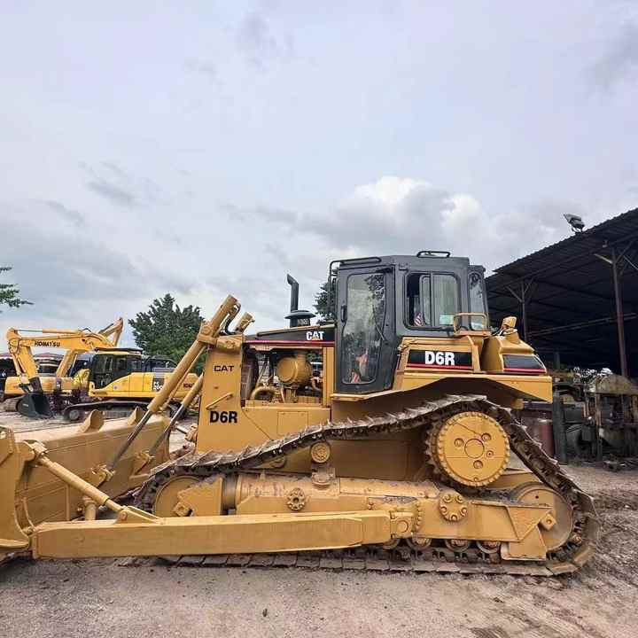 100% Original Caterpillar D6r Bulldozer with Cabin on Sale Used Original Japan Brand Catd6r Crawler Bulldozer High Performance - Buldooser: pilt 2 100% Original Caterpillar D6r Bulldozer with Cabin on Sale Used Original Japan Brand Catd6r Crawler Bulldozer High Performance - Buldooser: pilt 2