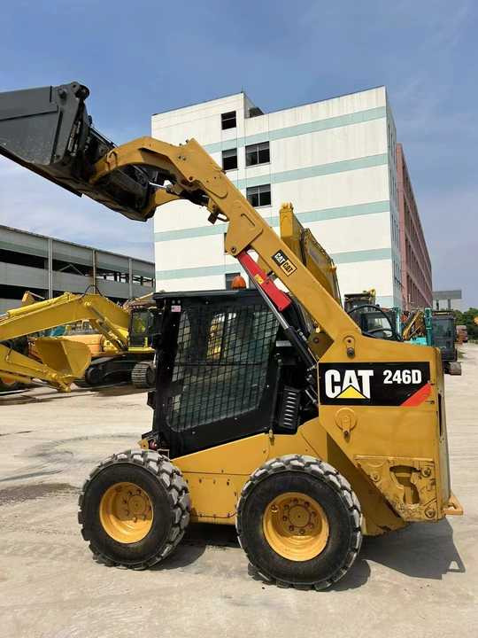 90% New Front Loader Tractor CAT 246D Skid Steer Loader / Used Cat 226B 246C 246d Mini Skid Steer Loader in Stock - Kompaktlaadur: pilt 5 90% New Front Loader Tractor CAT 246D Skid Steer Loader / Used Cat 226B 246C 246d Mini Skid Steer Loader in Stock - Kompaktlaadur: pilt 5