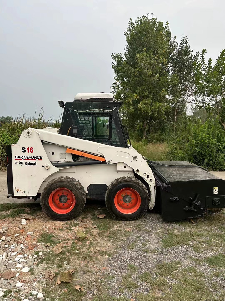 BOBCAT used skidsteer wheel Bobcat S18 High Quality - Kompaktlaadur: pilt 1 BOBCAT used skidsteer wheel Bobcat S18 High Quality - Kompaktlaadur: pilt 1