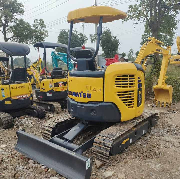 Best Quality Komatsu PC35-2 Used Mini Excavator Earth-moving Machinery in Good Condition - Lintekskavaator: pilt 1 Best Quality Komatsu PC35-2 Used Mini Excavator Earth-moving Machinery in Good Condition - Lintekskavaator: pilt 1