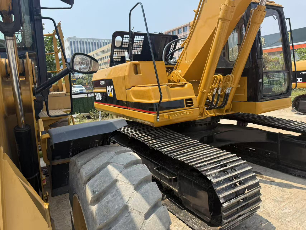 CATERPILLAR 320B - Lintekskavaator: pilt 4 CATERPILLAR 320B - Lintekskavaator: pilt 4