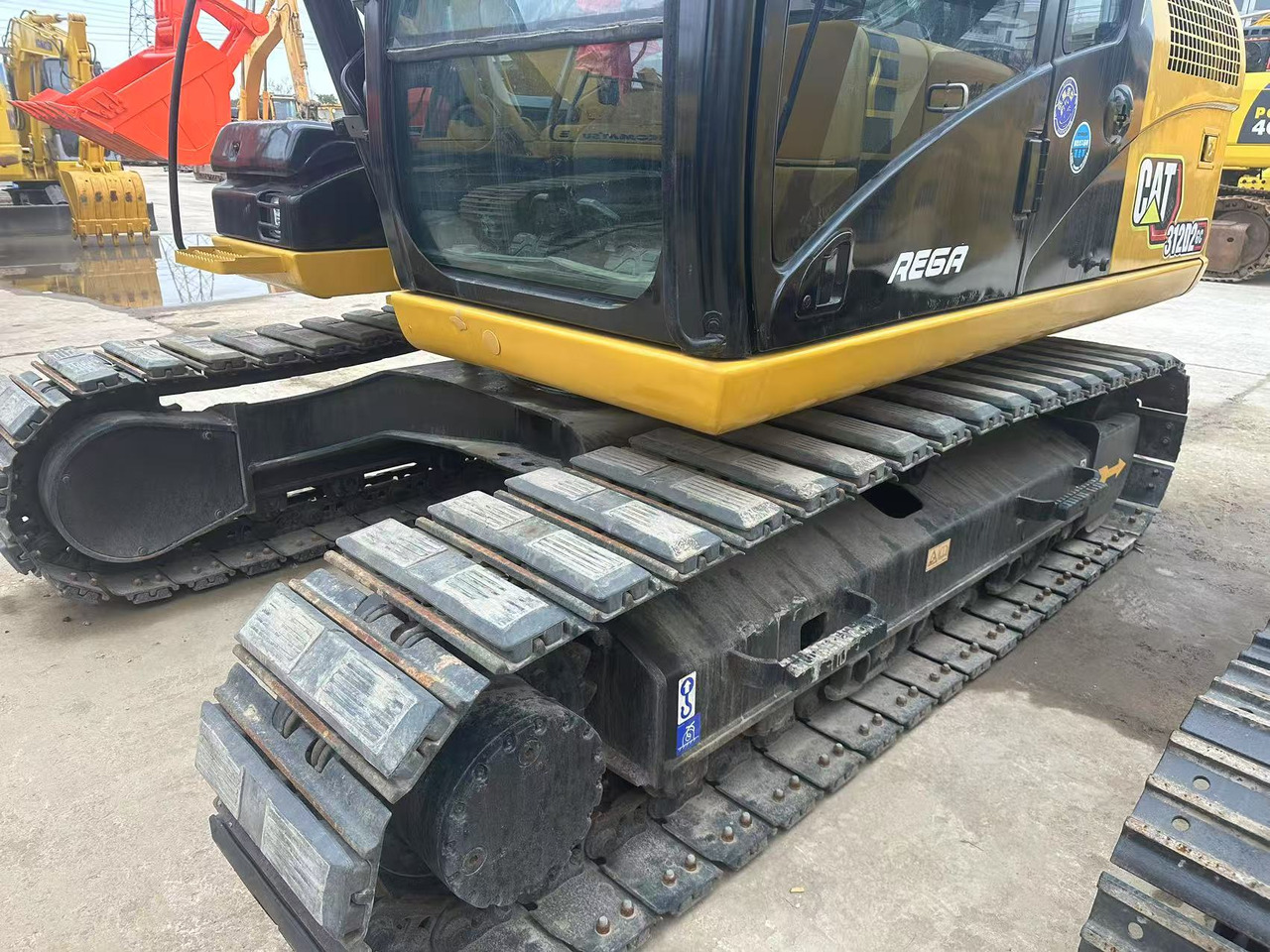 CATERPILLAR Second hand CAT Excavator 312D2 Hotsale - Lintekskavaator: pilt 3 CATERPILLAR Second hand CAT Excavator 312D2 Hotsale - Lintekskavaator: pilt 3
