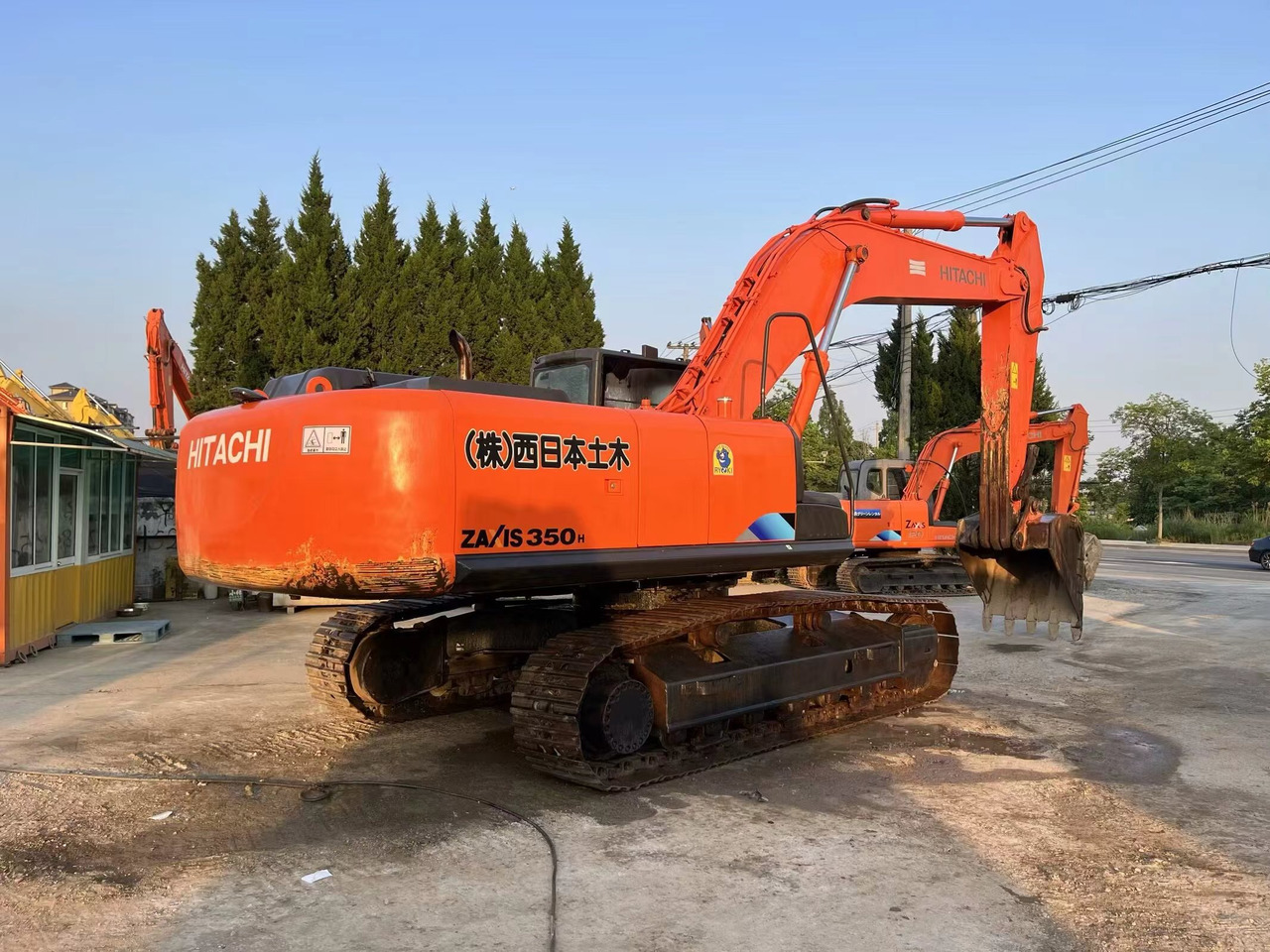 CRAWLER EXCAVATOR Original Japan Hitachi ZX350 Excavator Hitachi Excavator in Low Price for Hot Sale - Lintekskavaator: pilt 3 CRAWLER EXCAVATOR Original Japan Hitachi ZX350 Excavator Hitachi Excavator in Low Price for Hot Sale - Lintekskavaator: pilt 3
