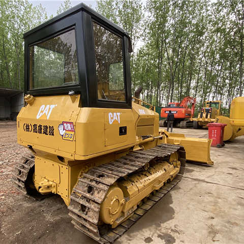 Caterpillar Used D5 Bulldozer , CAT D5g D5h D5k with Ripper , CAT D4h D5h D6h D7h - Buldooser: pilt 1 Caterpillar Used D5 Bulldozer , CAT D5g D5h D5k with Ripper , CAT D4h D5h D6h D7h - Buldooser: pilt 1