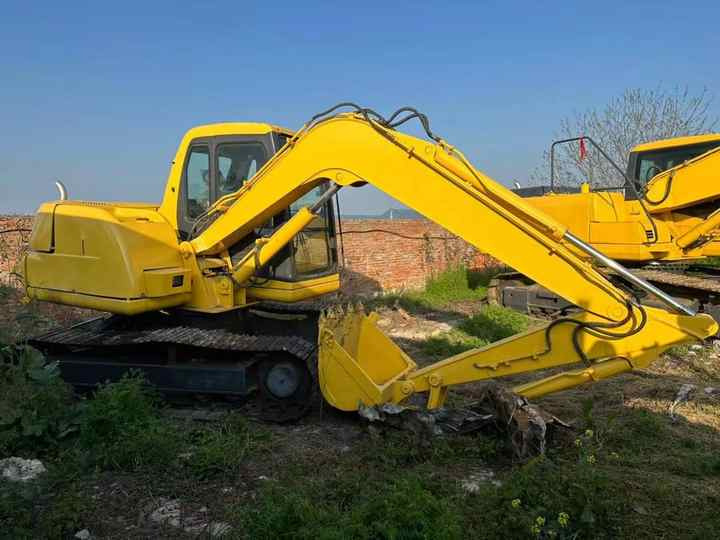Cheap Used Komatsu PC60-7 Crawler Excavator with High Efficiency Used Heavy Machinery Komatsu P60-7 Digger Cheap for Sale - Lintekskavaator: pilt 5 Cheap Used Komatsu PC60-7 Crawler Excavator with High Efficiency Used Heavy Machinery Komatsu P60-7 Digger Cheap for Sale - Lintekskavaator: pilt 5