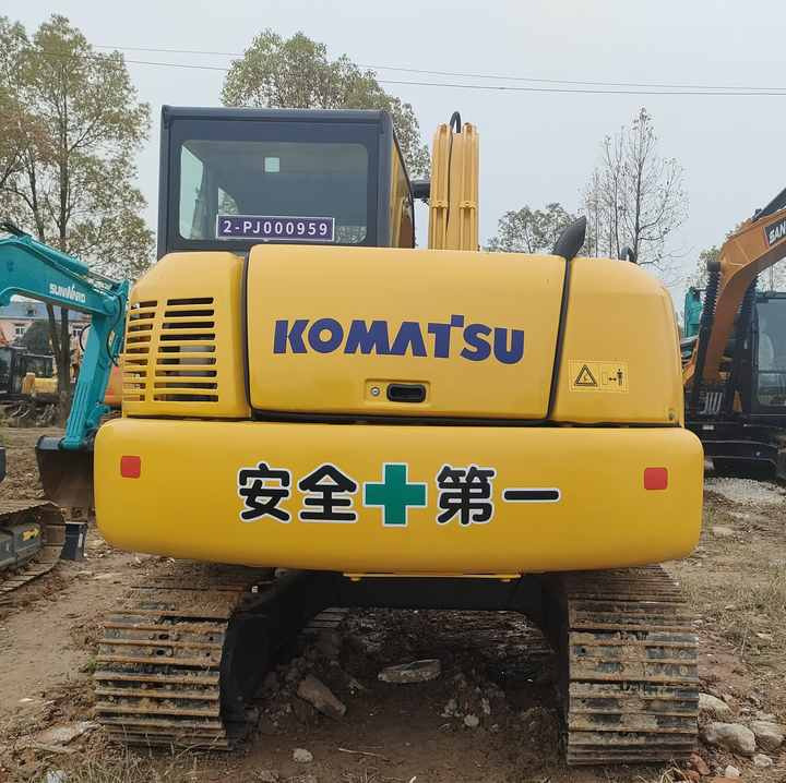 Cheap Used Komatsu PC70-8 Crawler Excavator with High Efficiency Used Heavy Machinery Komatsu PC70-8 Digger Cheap for Sale - Lintekskavaator: pilt 5 Cheap Used Komatsu PC70-8 Crawler Excavator with High Efficiency Used Heavy Machinery Komatsu PC70-8 Digger Cheap for Sale - Lintekskavaator: pilt 5