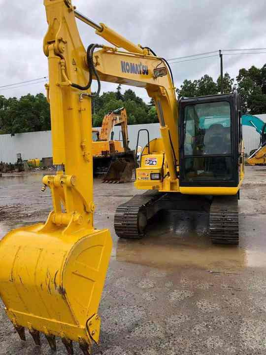 Cheap Used Komatsu PC70-8 Crawler Excavator with High Efficiency Used Heavy Machinery Komatsu PC70-8 Digger Cheap for Sale - Lintekskavaator: pilt 3 Cheap Used Komatsu PC70-8 Crawler Excavator with High Efficiency Used Heavy Machinery Komatsu PC70-8 Digger Cheap for Sale - Lintekskavaator: pilt 3