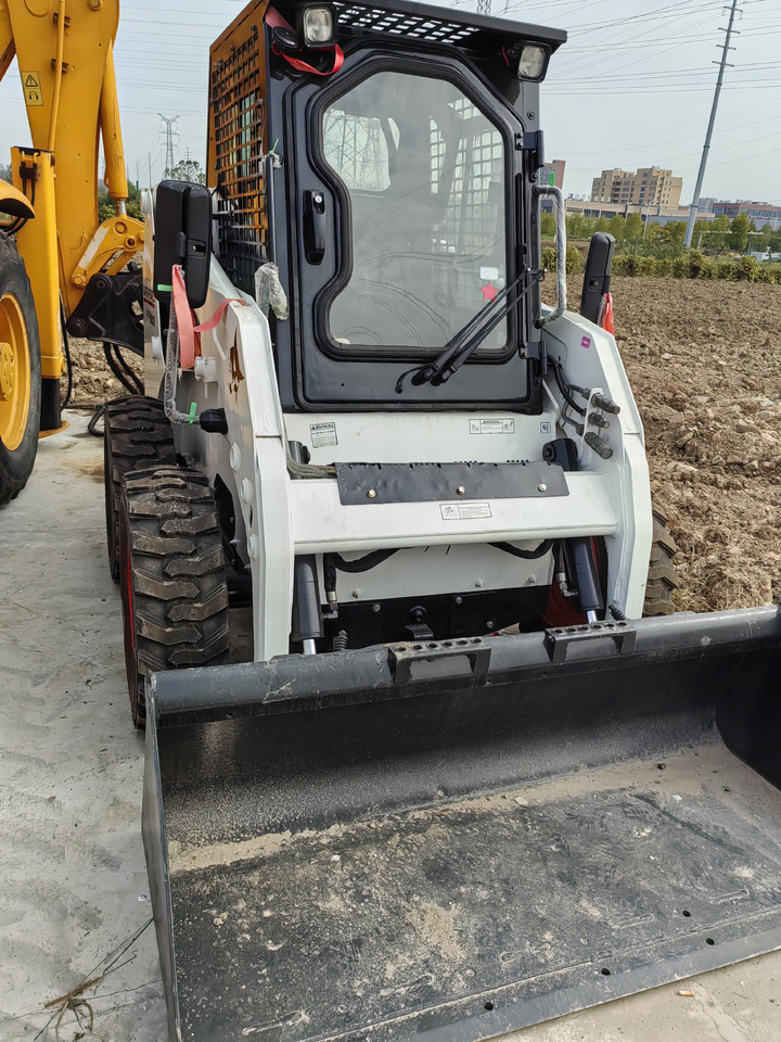 BOBCAT used second-hand good condition Bobcat S18 - Ehitusmasinad: pilt 1 BOBCAT used second-hand good condition Bobcat S18 - Ehitusmasinad: pilt 1