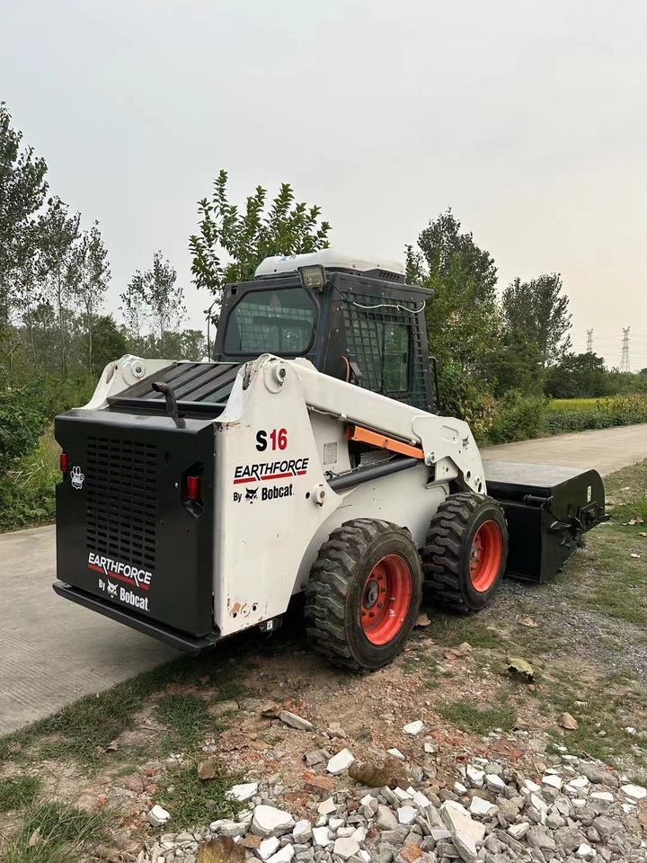 BOBCAT used skidsteer wheel Bobcat S18 High Quality - Ehitusmasinad: pilt 3 BOBCAT used skidsteer wheel Bobcat S18 High Quality - Ehitusmasinad: pilt 3