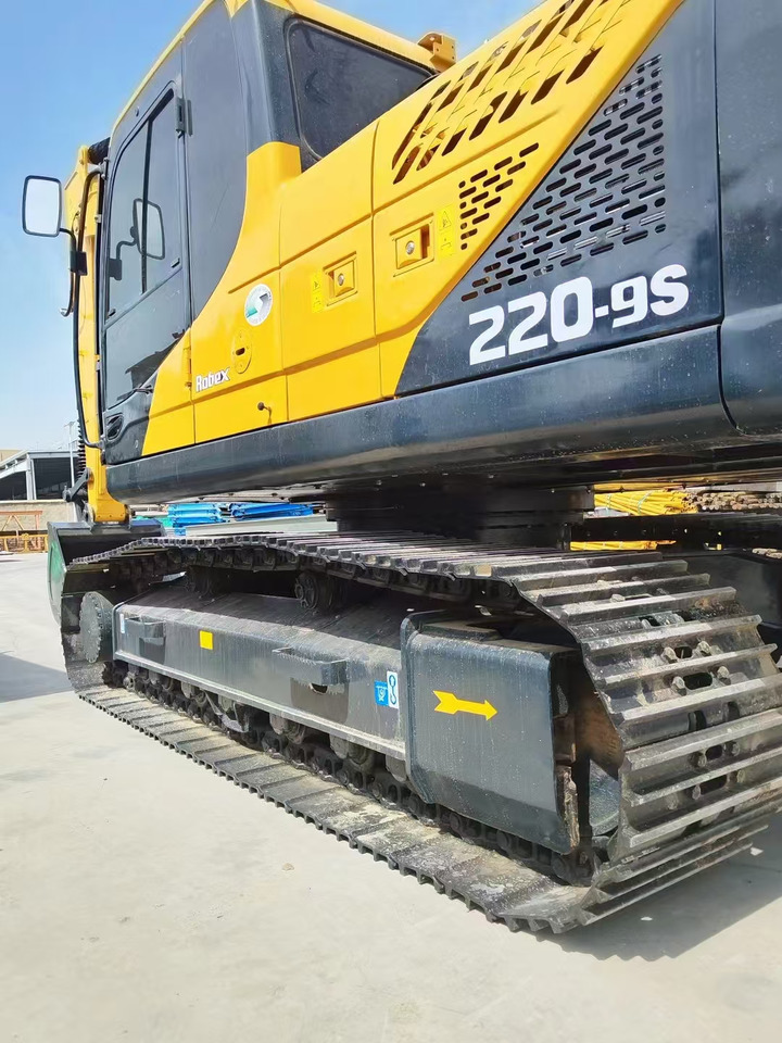 CRAWLER EXCAVATOR Hyundai Digger 220lc-9s Second Hand Korea Made High Performance Machine Hyundai Excavator for Sale - Ehitusmasinad: pilt 5 CRAWLER EXCAVATOR Hyundai Digger 220lc-9s Second Hand Korea Made High Performance Machine Hyundai Excavator for Sale - Ehitusmasinad: pilt 5