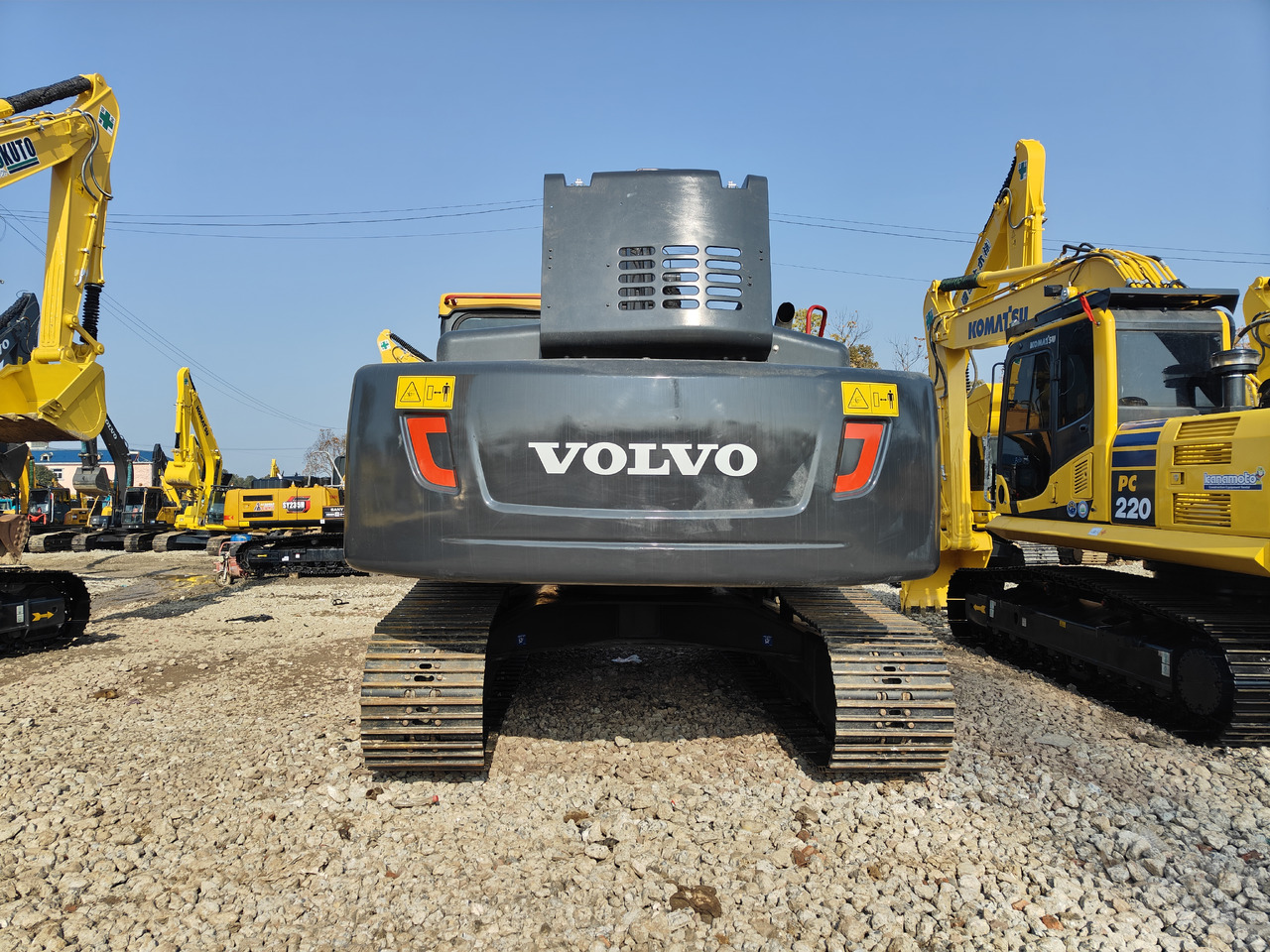 Good Condition Used Excavator volvo EC240 Second-hand - Lintekskavaator: pilt 2 Good Condition Used Excavator volvo EC240 Second-hand - Lintekskavaator: pilt 2