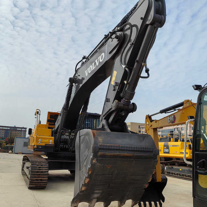 Good Condition VOLVO EC480DL Excavator Low Price Large Hydraulic Crawler Excavator volvo 480dl for Sale - Ekskavaator: pilt 1 Good Condition VOLVO EC480DL Excavator Low Price Large Hydraulic Crawler Excavator volvo 480dl for Sale - Ekskavaator: pilt 1