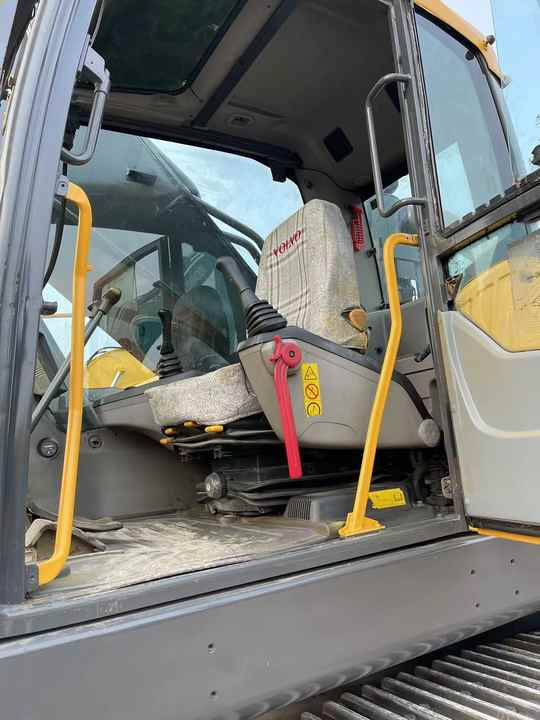 Good Condition VOLVO EC480DL Excavator Low Price Large Hydraulic Crawler Excavator volvo 480dl for Sale - Lintekskavaator: pilt 2 Good Condition VOLVO EC480DL Excavator Low Price Large Hydraulic Crawler Excavator volvo 480dl for Sale - Lintekskavaator: pilt 2