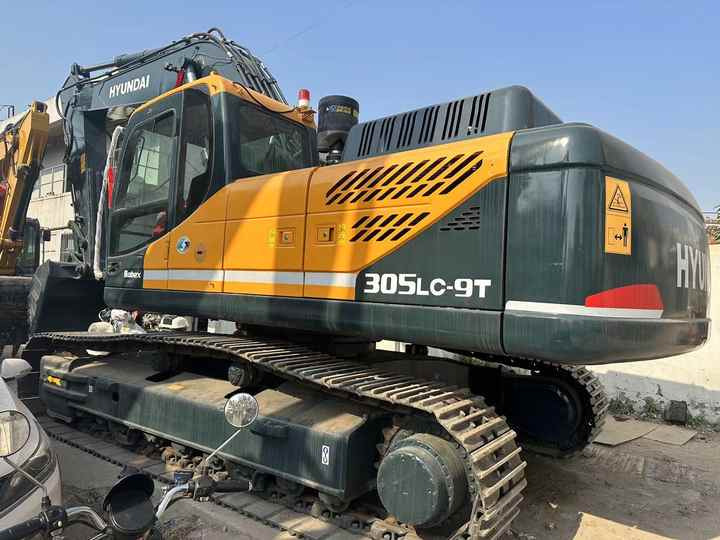Heavy-Duty Hyundai 305 Excavator for Mining & Construction - Well-Maintained, Warranty Included - Lintekskavaator: pilt 3 Heavy-Duty Hyundai 305 Excavator for Mining & Construction - Well-Maintained, Warranty Included - Lintekskavaator: pilt 3