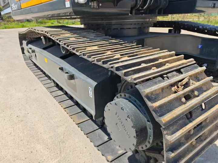 Heavy-Duty Hyundai 305 Excavator for Mining & Construction - Well-Maintained, Warranty Included - Lintekskavaator: pilt 3 Heavy-Duty Hyundai 305 Excavator for Mining & Construction - Well-Maintained, Warranty Included - Lintekskavaator: pilt 3