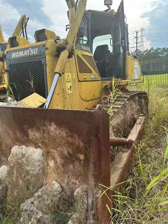 Komatsu D65 Used Bulldozer , Original Condition Painting komatsu Bulldozer , Komatsu D50p D65p D85p - Buldooser: pilt 3 Komatsu D65 Used Bulldozer , Original Condition Painting komatsu Bulldozer , Komatsu D50p D65p D85p - Buldooser: pilt 3