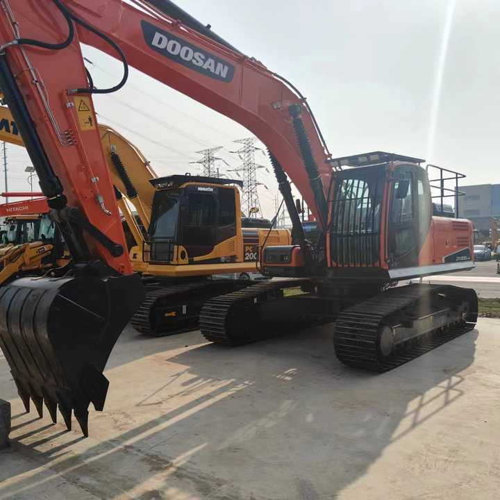 Korea Made Doosan Digger Dx300lc Doosan Used Machinery Excavator  , Doosan Dx220 Dx300 Dx200 - Lintekskavaator: pilt 2 Korea Made Doosan Digger Dx300lc Doosan Used Machinery Excavator  , Doosan Dx220 Dx300 Dx200 - Lintekskavaator: pilt 2