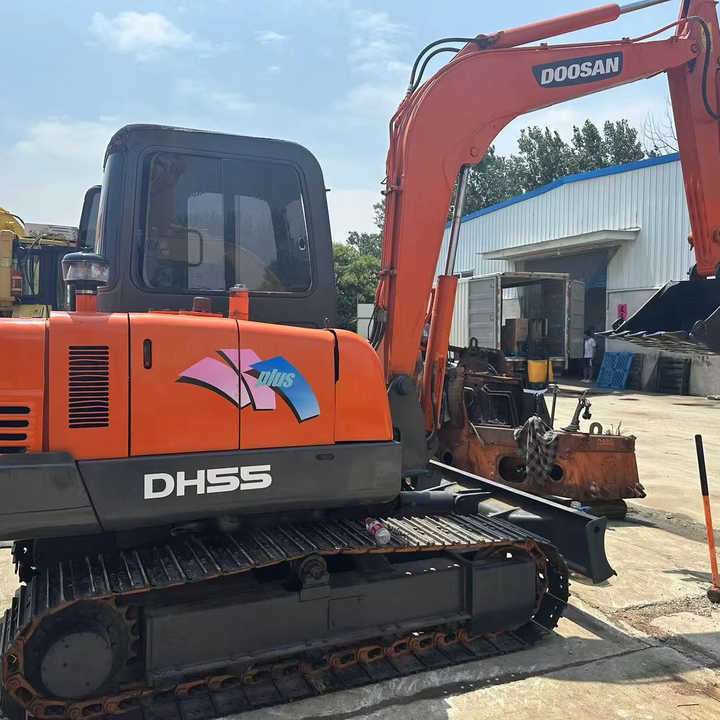 Low Shipping Used Excavator Doosan DH55 Good Condition with Low Hours - Lintekskavaator: pilt 1 Low Shipping Used Excavator Doosan DH55 Good Condition with Low Hours - Lintekskavaator: pilt 1