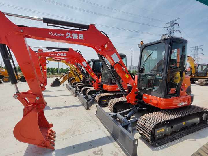 Perfect Condition Kubota U55-4 Japan Brand Mini Excavator with Pusher for Sale Kubota U25 35 55 5tons - Ekskavaator: pilt 5 Perfect Condition Kubota U55-4 Japan Brand Mini Excavator with Pusher for Sale Kubota U25 35 55 5tons - Ekskavaator: pilt 5