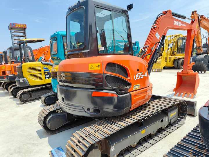 Perfect Condition Kubota U55-4 Japan Brand Mini Excavator with Pusher for Sale Kubota U25 35 55 5tons - Ekskavaator: pilt 2 Perfect Condition Kubota U55-4 Japan Brand Mini Excavator with Pusher for Sale Kubota U25 35 55 5tons - Ekskavaator: pilt 2