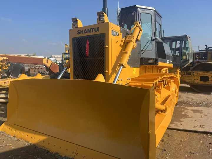 Popular excellent Condition Cheap Price Shantui SD 22 Secondhand Earthmover Used shantui sd22 Bulldozer in Stock - Buldooser: pilt 4 Popular excellent Condition Cheap Price Shantui SD 22 Secondhand Earthmover Used shantui sd22 Bulldozer in Stock - Buldooser: pilt 4