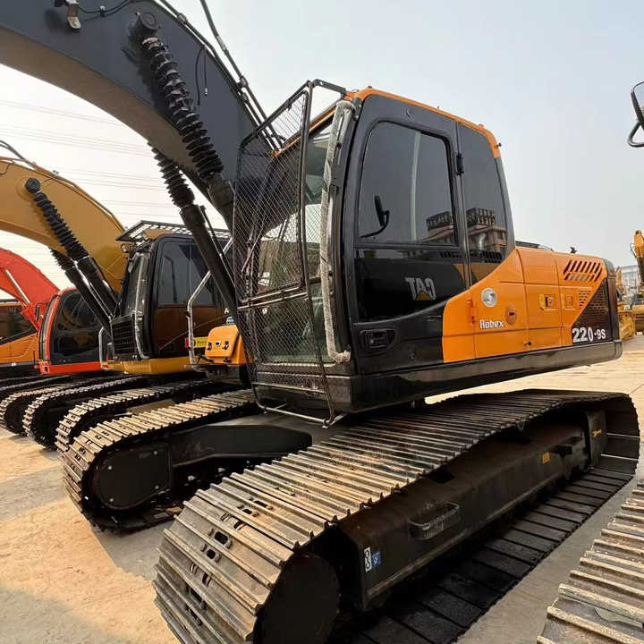 Used 22 Ton Korea Brand Hyundai 220LC-9S Used Excavator for Sale Hyundai 210 215 220 305 Excavators for Sale in China - Ekskavaator: pilt 1 Used 22 Ton Korea Brand Hyundai 220LC-9S Used Excavator for Sale Hyundai 210 215 220 305 Excavators for Sale in China - Ekskavaator: pilt 1
