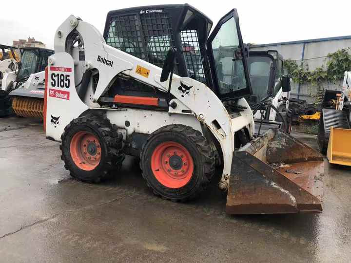 Used BobCat Bob Cat S185 Used Mini Skid Steer Wheel Loader Multifunctional Track Loaders Bobcat - Kompaktlaadur: pilt 5 Used BobCat Bob Cat S185 Used Mini Skid Steer Wheel Loader Multifunctional Track Loaders Bobcat - Kompaktlaadur: pilt 5