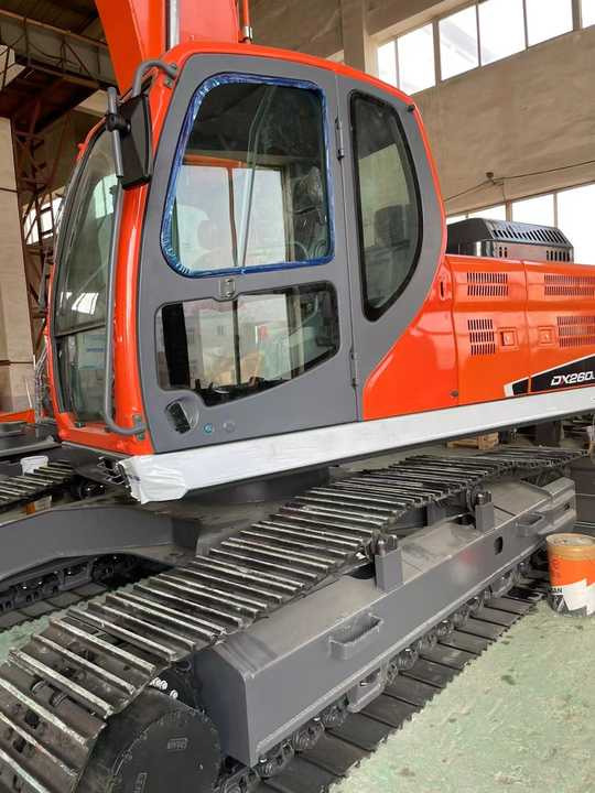 Used Digger DOOSAN DX260 Construction Machinery Construction Digger Used DOOSAN DX260 Cheap Excavator - Lintekskavaator: pilt 4 Used Digger DOOSAN DX260 Construction Machinery Construction Digger Used DOOSAN DX260 Cheap Excavator - Lintekskavaator: pilt 4