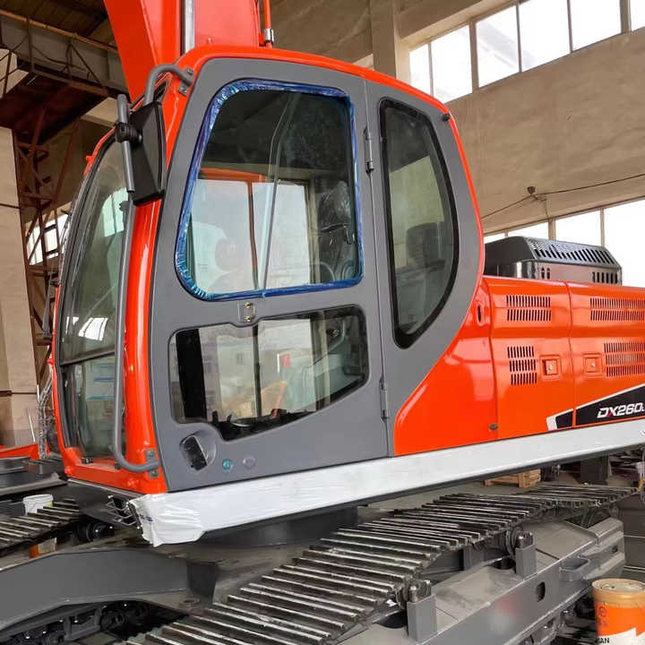 Used Digger DOOSAN DX260 Construction Machinery Construction Digger Used DOOSAN DX260 Cheap Excavator - Lintekskavaator: pilt 1 Used Digger DOOSAN DX260 Construction Machinery Construction Digger Used DOOSAN DX260 Cheap Excavator - Lintekskavaator: pilt 1