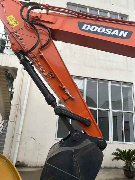 Used Digger DOOSAN DX300 Construction Machinery Construction Digger Used DOOSAN DX300 Cheap Excavator - Lintekskavaator: pilt 5 Used Digger DOOSAN DX300 Construction Machinery Construction Digger Used DOOSAN DX300 Cheap Excavator - Lintekskavaator: pilt 5