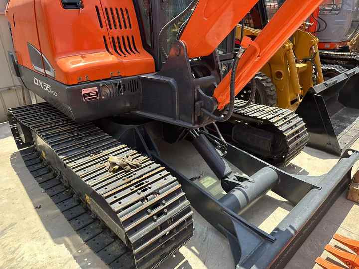 Used Digger DOOSAN DX55 Construction Machinery Construction Digger Used DOOSAN DX55 Cheap Excavator - Lintekskavaator: pilt 5 Used Digger DOOSAN DX55 Construction Machinery Construction Digger Used DOOSAN DX55 Cheap Excavator - Lintekskavaator: pilt 5