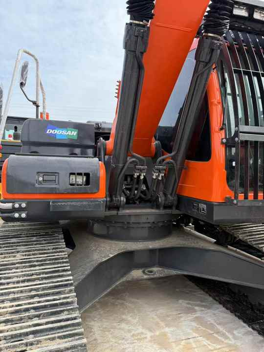 Used Digger Doosan DX225LC-9T Construction Machinery Construction Digger Used Doosan DX225LC-9T Cheap Excavator - Lintekskavaator: pilt 4 Used Digger Doosan DX225LC-9T Construction Machinery Construction Digger Used Doosan DX225LC-9T Cheap Excavator - Lintekskavaator: pilt 4