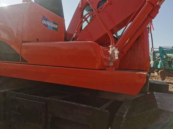 Used Digger Doosan Dh150w-7 Construction Machinery Construction Digger Used Doosan Dh150w-7 Cheap Excavator - Lintekskavaator: pilt 5 Used Digger Doosan Dh150w-7 Construction Machinery Construction Digger Used Doosan Dh150w-7 Cheap Excavator - Lintekskavaator: pilt 5